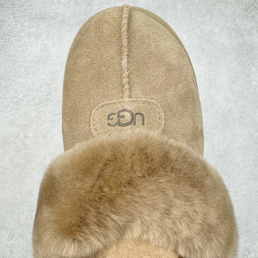 Pick up locally 💰440 UGG 5125 Star drag autumn and winter sheep fur integrated snow boots. All shoes are made of ZP. Longfeng A-grade Australian imported sheep fur integrated brand OEM production line. Fully follow the ZP process. OEM original pattern maker. Adhering to the principle of no original shoe development and selection. Pay attention to every detail. The most authentic version on the market. TREADLITE "light wing" technology outsole. Lightweight/durable/flexible/pile size: 35 36 37 38 39 40 Coding: by2936040
